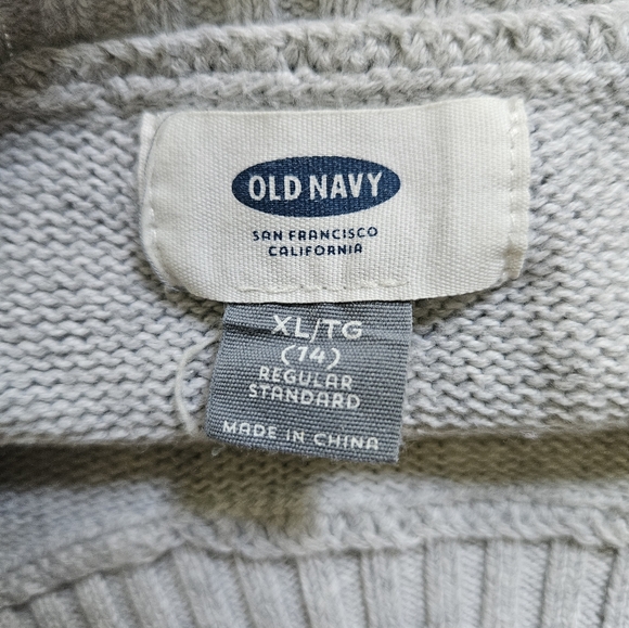 Black Cat Sweater - Picture 4 of 4